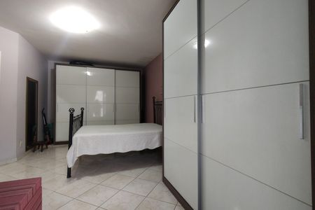 Casa de condomínio à venda com 150m², 3 quartos e 1 vagaSuíte