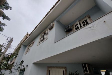 Casa de condomínio à venda com 150m², 3 quartos e 1 vagaEntrada