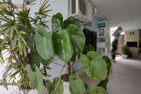 Casa de condomínio à venda com 150m², 3 quartos e 1 vagaGaragem