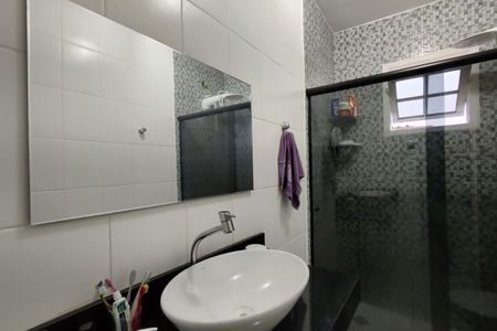 Casa de condomínio à venda com 150m², 3 quartos e 1 vagaBanheiro Social