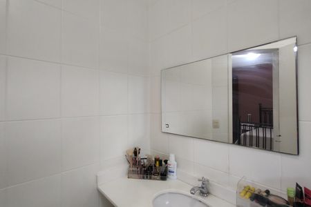 Casa de condomínio à venda com 150m², 3 quartos e 1 vagaBanheiro da Suíte