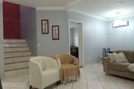 Sala de casa de condomínio à venda com 3 quartos, 150m² em Taquara, Rio de Janeiro