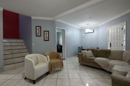 Casa de condomínio à venda com 150m², 3 quartos e 1 vagaSala