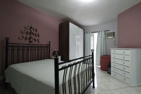 Casa de condomínio à venda com 150m², 3 quartos e 1 vagaSuíte