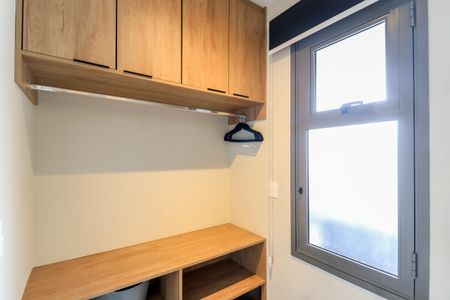 Studio à venda com 25m², 1 quarto e sem vaga Studio à venda com 25m², 1 quarto e sem vagaCloset