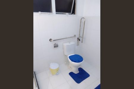 Banheiro de Serviço de apartamento para alugar com 1 quarto, 45m² em Recreio dos Bandeirantes, Rio de Janeiro