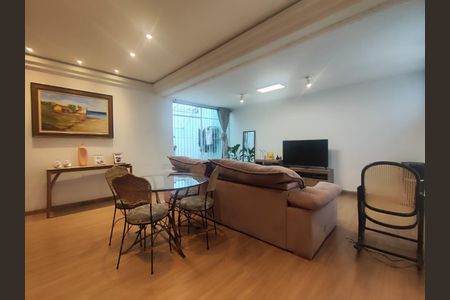 Sala de apartamento à venda com 2 quartos, 90m² em Santo Antônio, Belo Horizonte