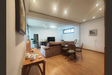 Sala de apartamento à venda com 2 quartos, 90m² em Santo Antônio, Belo Horizonte