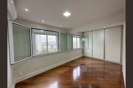 Apartamento à venda com 142m², 3 quartos e 2 vagas Apartamento à venda com 142m², 3 quartos e 2 vagasSuíte Master