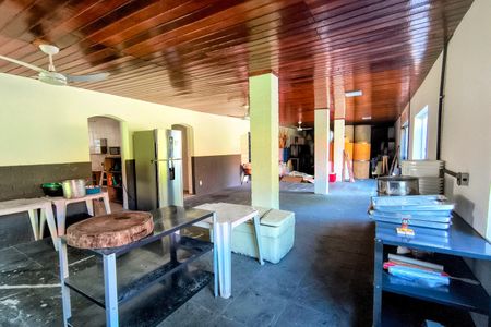 Casa de condomínio para alugar com 750m², 3 quartos e 6 vagas