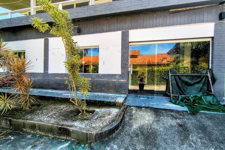 Casa de condomínio para alugar com 750m², 3 quartos e 6 vagas