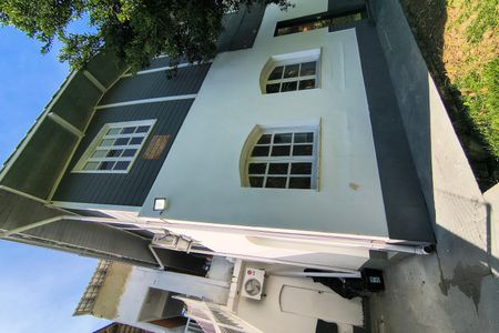 Casa de condomínio para alugar com 750m², 3 quartos e 6 vagas