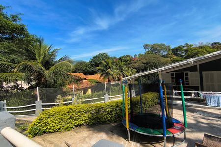 Casa de condomínio para alugar com 750m², 3 quartos e 6 vagas