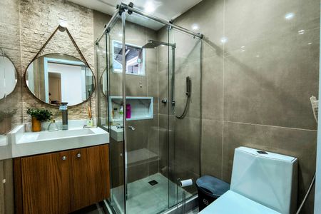 Casa de condomínio para alugar com 750m², 3 quartos e 6 vagas