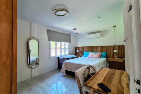 Casa de condomínio para alugar com 750m², 3 quartos e 6 vagas