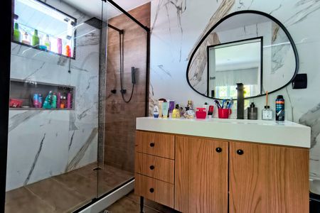 Casa de condomínio para alugar com 750m², 3 quartos e 6 vagas