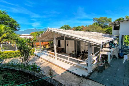 Casa de condomínio para alugar com 750m², 3 quartos e 6 vagas