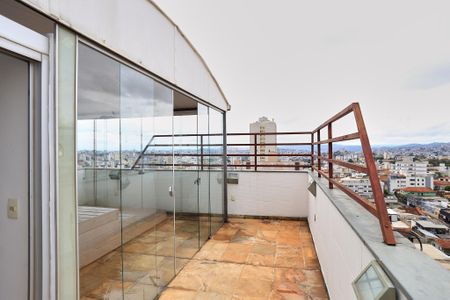 Apartamento à venda com 150m², 1 quarto e 2 vagas Apartamento à venda com 150m², 1 quarto e 2 vagasCobertura