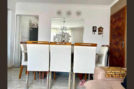 Apartamento à venda com 60m², 2 quartos e 1 vaga Apartamento à venda com 60m², 2 quartos e 1 vagaSala