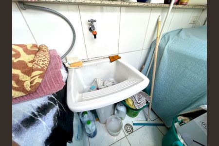 Apartamento à venda com 60m², 2 quartos e 1 vaga Apartamento à venda com 60m², 2 quartos e 1 vagaÁrea de Serviço