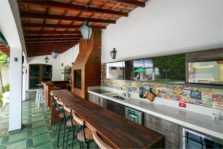 Casa à venda com 848m², 4 quartos e 6 vagas