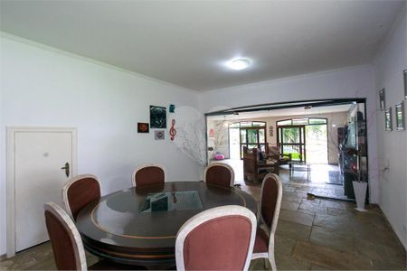 Casa à venda com 848m², 4 quartos e 6 vagas