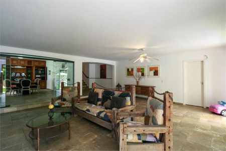 Casa à venda com 848m², 4 quartos e 6 vagas