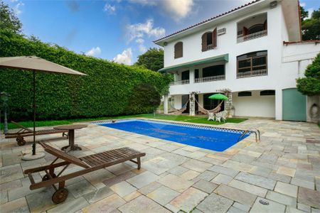 Casa à venda com 848m², 4 quartos e 6 vagas