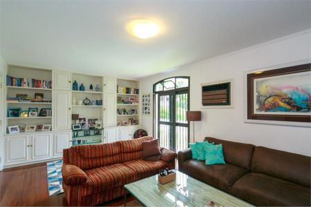 Casa à venda com 4 quartos, 848m² em Santo Amaro, São Paulo