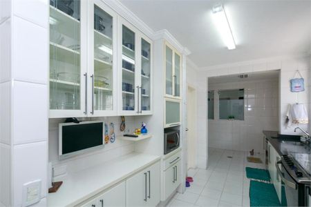 Casa à venda com 848m², 4 quartos e 6 vagas