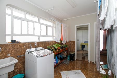 Apartamento para alugar com 298m², 4 quartos e 3 vagas Apartamento para alugar com 298m², 4 quartos e 3 vagasÁrea de Serviço