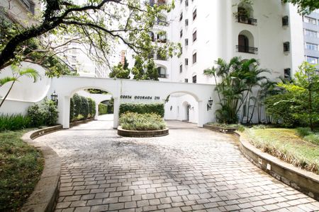 Apartamento para alugar com 298m², 4 quartos e 3 vagas Apartamento para alugar com 298m², 4 quartos e 3 vagasEntrada do Prédio