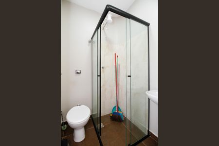 Apartamento para alugar com 298m², 4 quartos e 3 vagas Apartamento para alugar com 298m², 4 quartos e 3 vagasBanheiro de Serviço