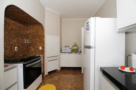 Apartamento para alugar com 298m², 4 quartos e 3 vagas Apartamento para alugar com 298m², 4 quartos e 3 vagasCozinha