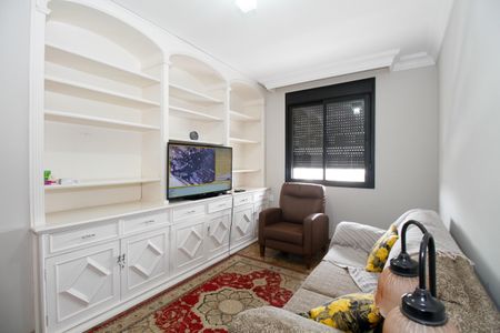 Apartamento para alugar com 298m², 4 quartos e 3 vagas Apartamento para alugar com 298m², 4 quartos e 3 vagasSala de Tv