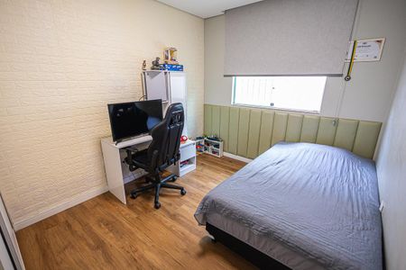 Casa à venda com 263m², 4 quartos e 3 vagasquarto 2