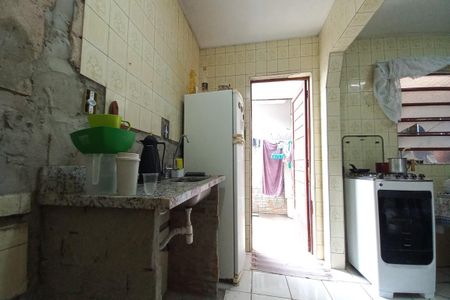Casa à venda com 176m², 5 quartos e 3 vagas Casa à venda com 176m², 5 quartos e 3 vagasCozinha