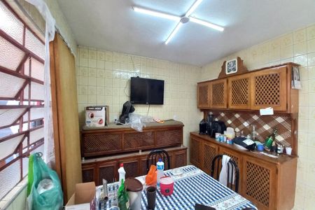 Casa à venda com 176m², 5 quartos e 3 vagas Casa à venda com 176m², 5 quartos e 3 vagasCopa