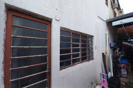 Casa à venda com 176m², 5 quartos e 3 vagas Casa à venda com 176m², 5 quartos e 3 vagasFachada Edícula