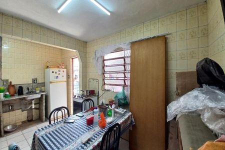 Casa à venda com 176m², 5 quartos e 3 vagas Casa à venda com 176m², 5 quartos e 3 vagasCopa