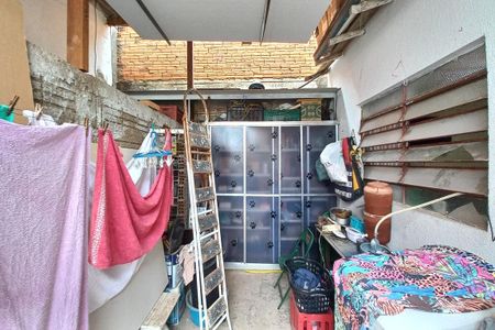 Casa à venda com 176m², 5 quartos e 3 vagas Casa à venda com 176m², 5 quartos e 3 vagasCorredor