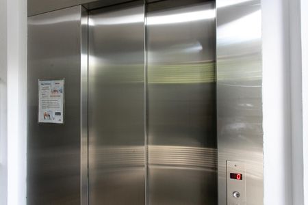 Apartamento à venda com 46m², 2 quartos e 1 vaga Apartamento à venda com 46m², 2 quartos e 1 vagaÁrea comum - Elevador