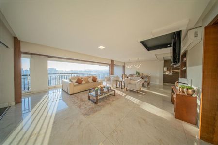 Apartamento à venda com 4 quartos, 400m² em Carrão, São Paulo