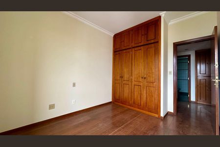 Quarto  de apartamento à venda com 4 quartos, 172m² em Barro Preto, Belo Horizonte