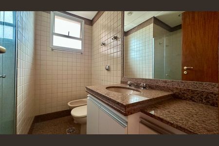 Apartamento à venda com 172m², 4 quartos e 3 vagasBanheiro