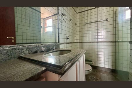 Apartamento à venda com 172m², 4 quartos e 3 vagasBanheiro