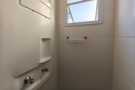 Apartamento para alugar com 65m², 2 quartos e 1 vagaBanheiro Social