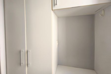 Apartamento para alugar com 65m², 2 quartos e 1 vagaÁrea de Serviço