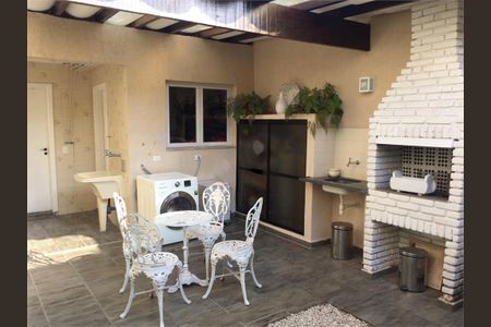 Casa à venda com 180m², 3 quartos e 2 vagas