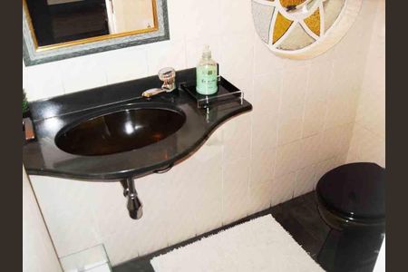 Casa à venda com 180m², 3 quartos e 2 vagas